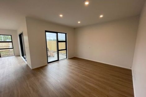 Photo of property in 17 Pilot Drive, Hobsonville, Auckland, 0616