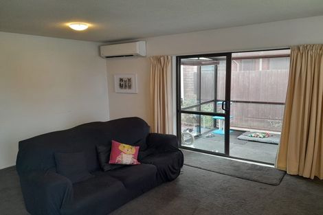 Photo of property in 4 Farm Lane, Parklands, Christchurch, 8083