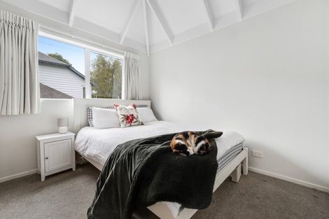 Photo of property in 92a Beach Road, Mellons Bay, Auckland, 2014