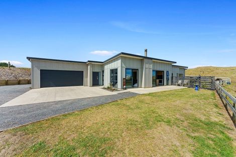 Photo of property in 174 Harakeke Road, Te Horo, Otaki, 5581