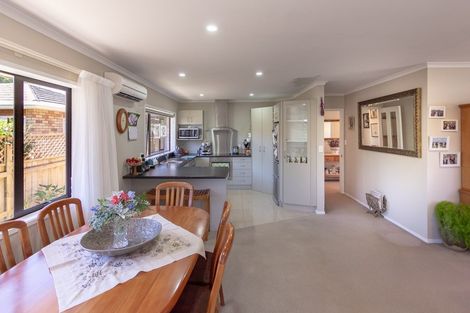 Photo of property in 7 Rarawa Place, Vogeltown, New Plymouth, 4310