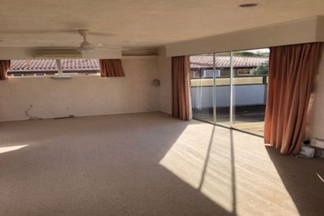 Photo of property in 19c Te Anau Place, Pakuranga Heights, Auckland, 2010