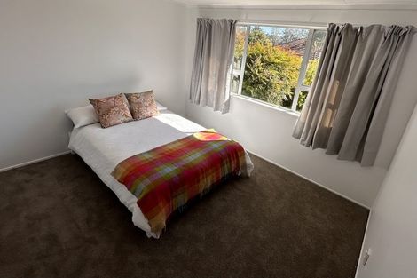 Photo of property in 2/811a Te Atatu Road, Te Atatu Peninsula, Auckland, 0610