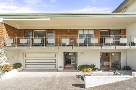 Photo of property in 3/108 Ocean View Road, Northcote, Auckland, 0627