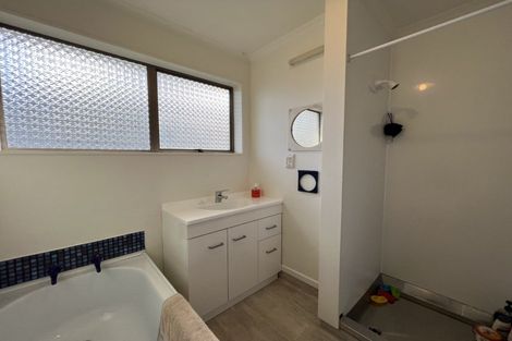 Photo of property in 62 Pencarrow Street, Highbury, Palmerston North, 4412