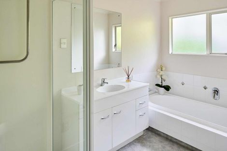 Photo of property in 98 Samwell Drive, Whitby, Porirua, 5024