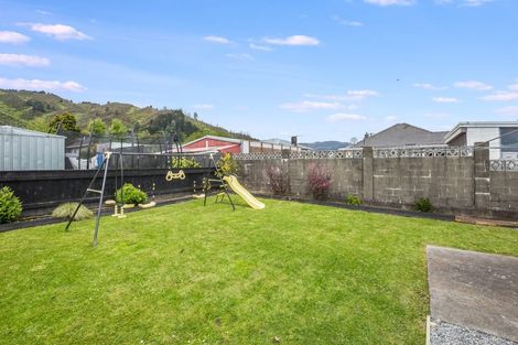 Photo of property in 5 Dunn Street, Wainuiomata, Lower Hutt, 5014