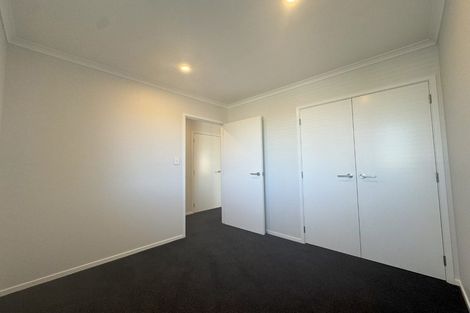 Photo of property in 30 Te Piriti Road, One Tree Point, 0118