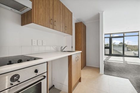 Photo of property in 5e/30 Westward Ho, Glen Eden, Auckland, 0602