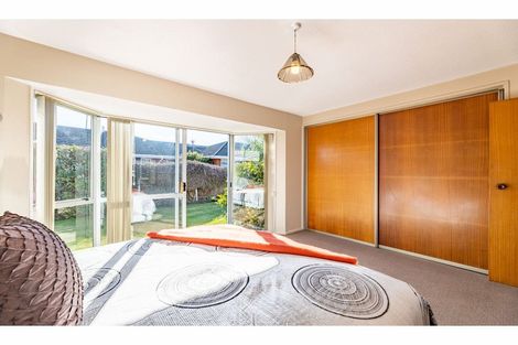 Photo of property in 19 Broadfell Avenue, Avonhead, Christchurch, 8042