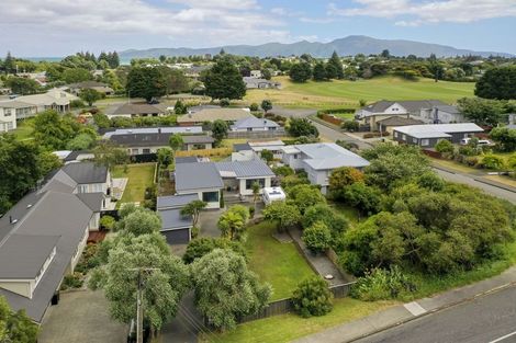 Photo of property in 9 Kiwi Road, Raumati Beach, Paraparaumu, 5032