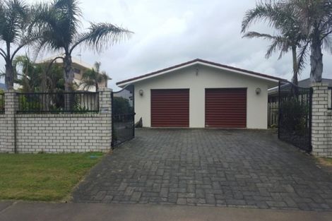 Photo of property in 69 Karewa Parade, Papamoa Beach, Papamoa, 3118