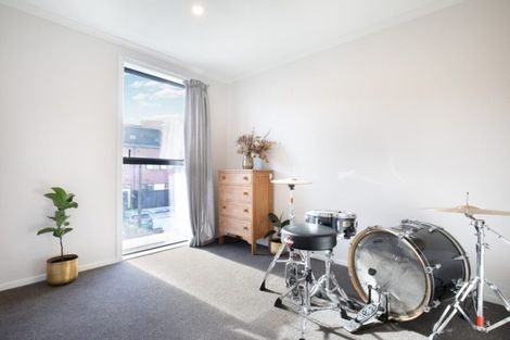 Photo of property in 14 Uku Lane, Hobsonville, Auckland, 0616