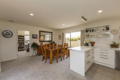 Photo of property in 5 Windsor Street, Terrace End, Palmerston North, 4410