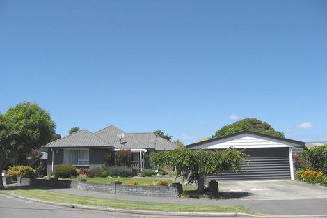 Photo of property in 4 Florance Place, Parklands, Christchurch, 8083