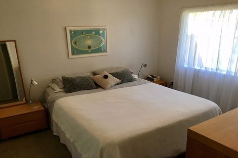 Photo of property in 2/9 Scarlock Avenue, Browns Bay, Auckland, 0630