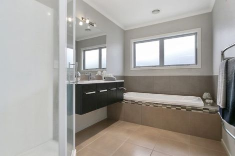 Photo of property in 5 Tulip Drive, Cambridge, 3434