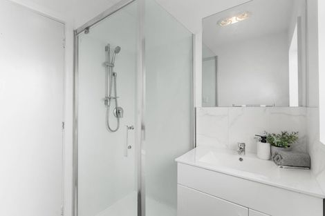 Photo of property in 37 Springbank Street, Bryndwr, Christchurch, 8053