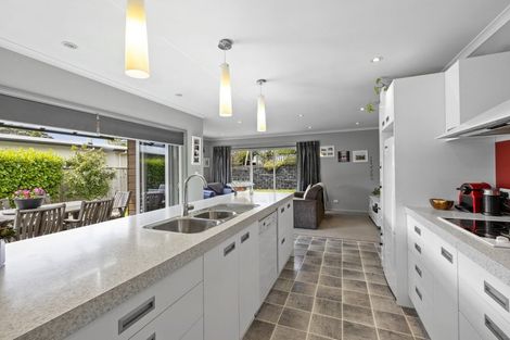 Photo of property in 1 Manukaka Heights, Hurdon, New Plymouth, 4310