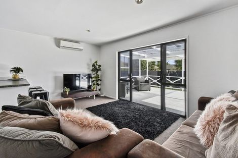 Photo of property in 16a Takanini School Road, Takanini, 2112