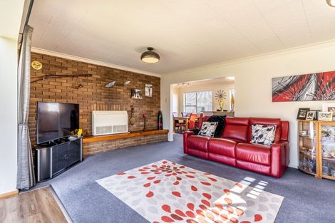 Photo of property in 13 Church Street, Winton, 9720