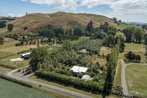 Photo of property in 16 Argyll Road, Otane, 4276