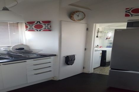 Photo of property in 18/125 Queens Drive, Lyall Bay, Wellington, 6022