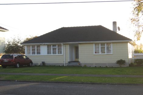 Photo of property in 211 Waddington Drive, Naenae, Lower Hutt, 5011
