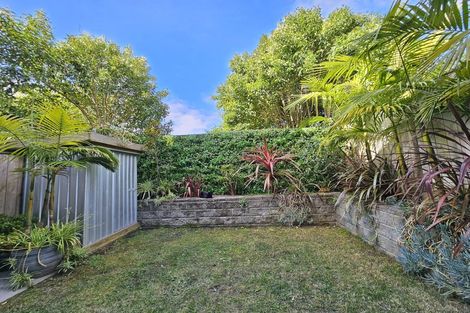 Photo of property in 19 Waru Lane, Te Atatu Peninsula, Auckland, 0610