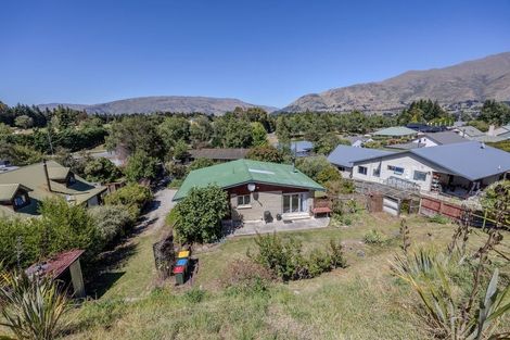 Photo of property in 110 Hedditch Street, Wanaka, 9305