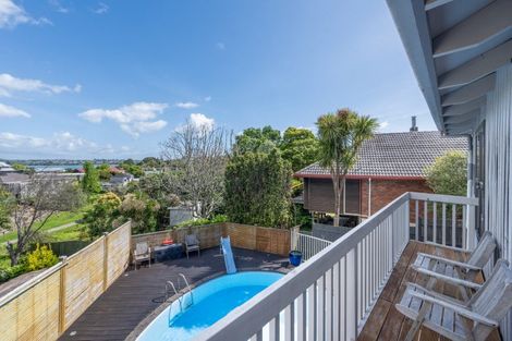 Photo of property in 12a Estelle Place, Farm Cove, Auckland, 2012