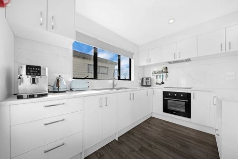 Photo of property in 3/45 Dale Crescent, Pakuranga, Auckland, 2010