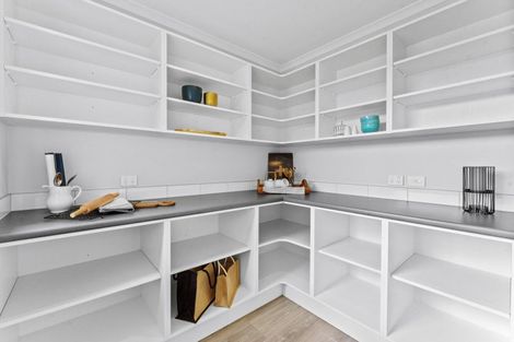 Photo of property in 1 Orawahi Road, Glenbrook, 2681