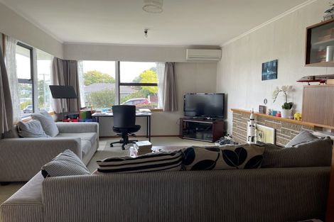 Photo of property in 46a Gordon Avenue, Milford, Auckland, 0620