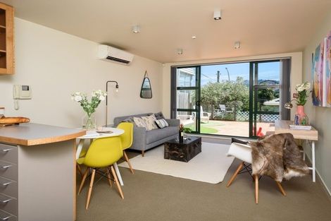 Photo of property in 50a Hawker Street, Mount Victoria, Wellington, 6011