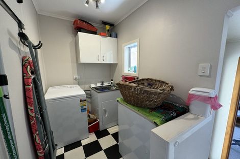 Photo of property in 25 Jaemont Avenue, Te Atatu South, Auckland, 0610