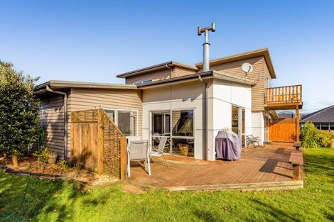 Photo of property in 17 Elizabeth Grove, Stratford, 4332