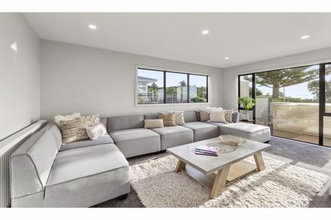 Photo of property in 30 Takahe Drive, Cashmere, Christchurch, 8022