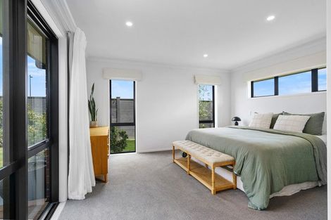 Photo of property in 18a Rose Leigh Drive, Cambridge, 3434