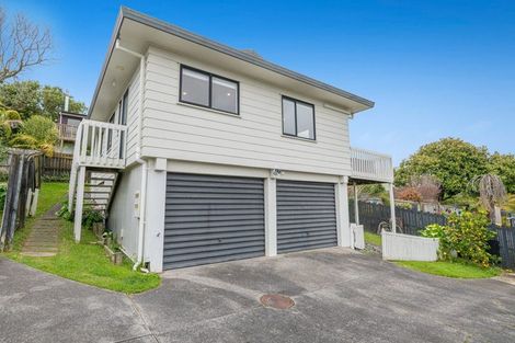 Photo of property in 2/15 Exeter Place, Unsworth Heights, Auckland, 0632