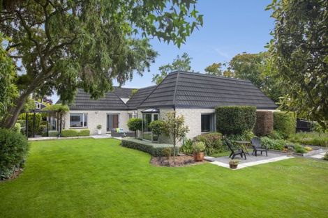 Photo of property in 15 Chepstow Avenue, Fendalton, Christchurch, 8052