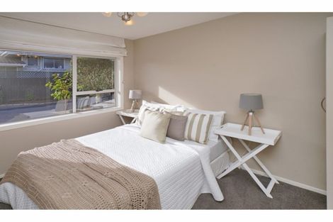 Photo of property in 6 Banff Place, Avonhead, Christchurch, 8042