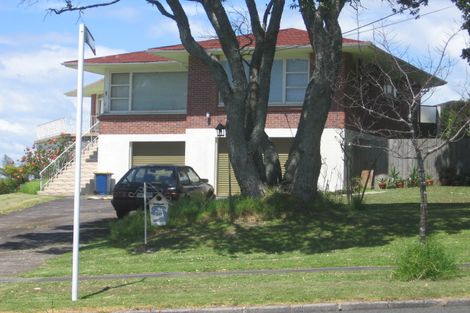 Photo of property in 58 Raleigh Road, Northcote, Auckland, 0627