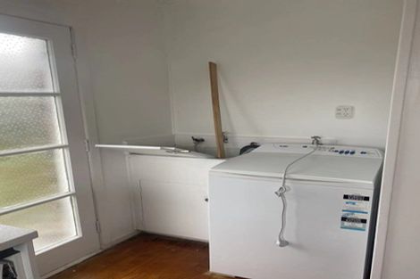 Photo of property in 42a Dale Crescent, Pakuranga, Auckland, 2010