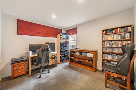 Photo of property in 7 Halewood Grove, Churton Park, Wellington, 6037