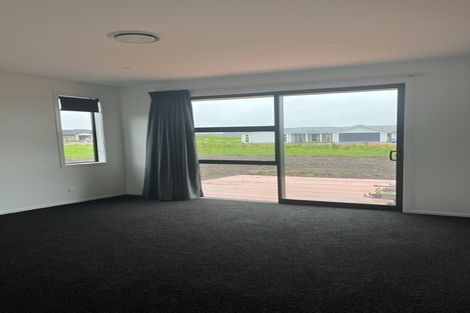 Photo of property in 8 The Lakes Drive, Kerikeri, 0230