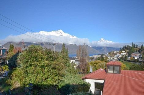 Photo of property in 6 Weaver Street, Queenstown, 9300