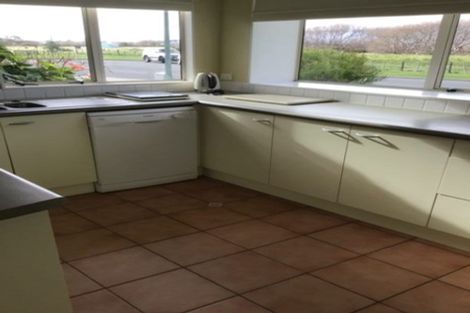 Photo of property in 11 Avion Terrace, Raumati Beach, Paraparaumu, 5032