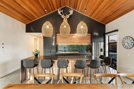 Photo of property in 2 Brodie Avenue, Arrowtown, 9302