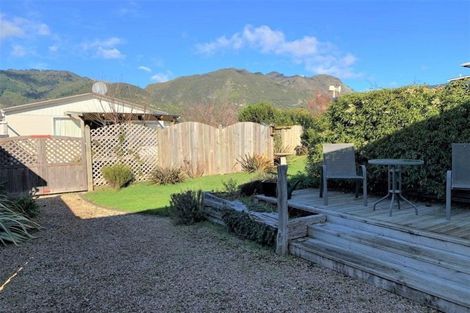 Photo of property in 670 Abel Tasman Drive, Clifton, Takaka, 7183